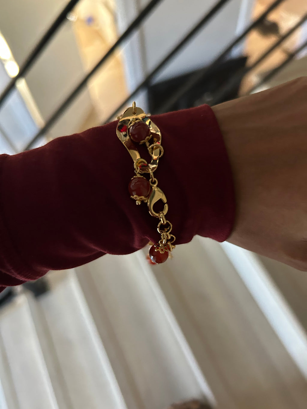 Red curve bracelet