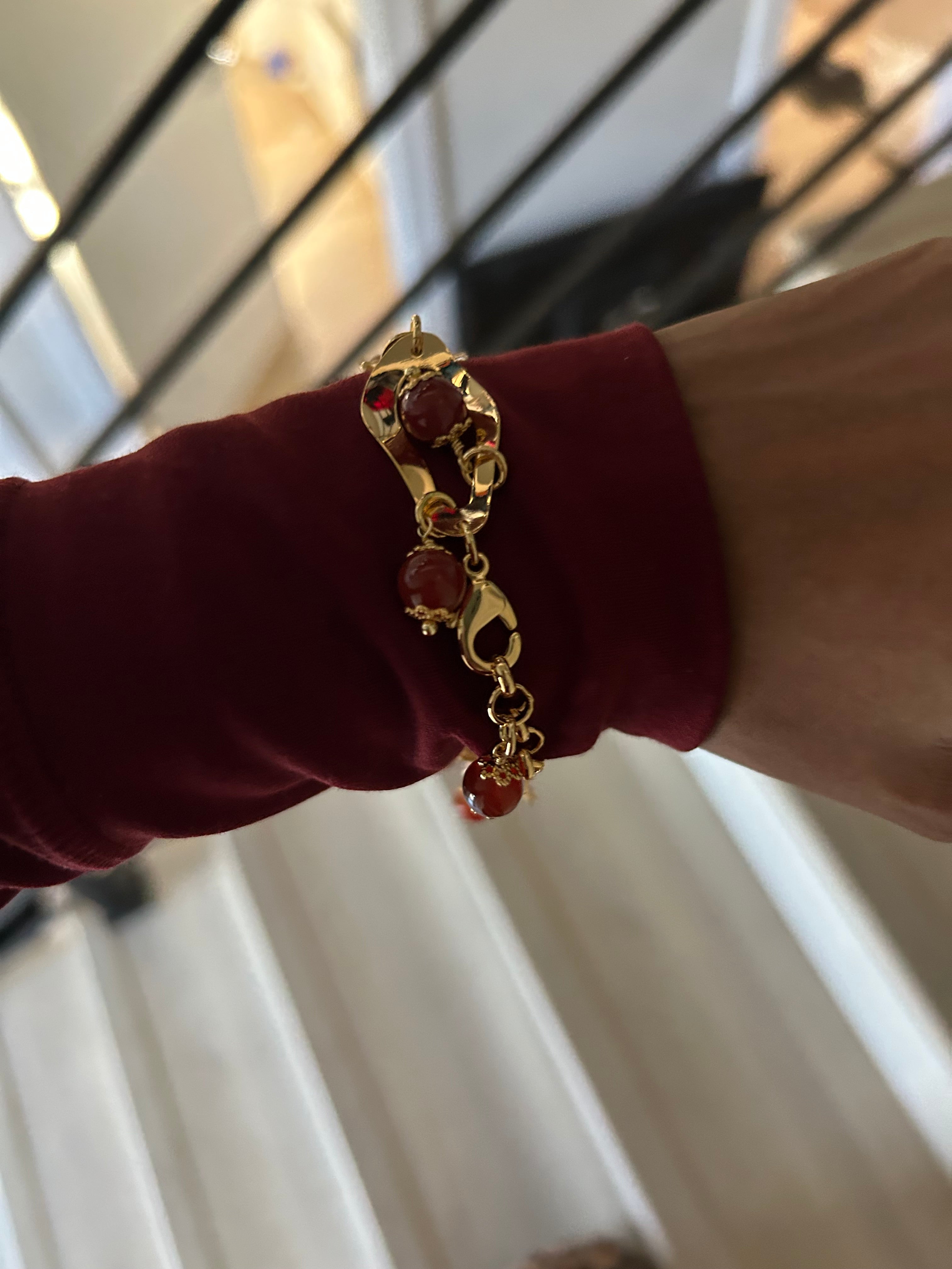 Red curve bracelet