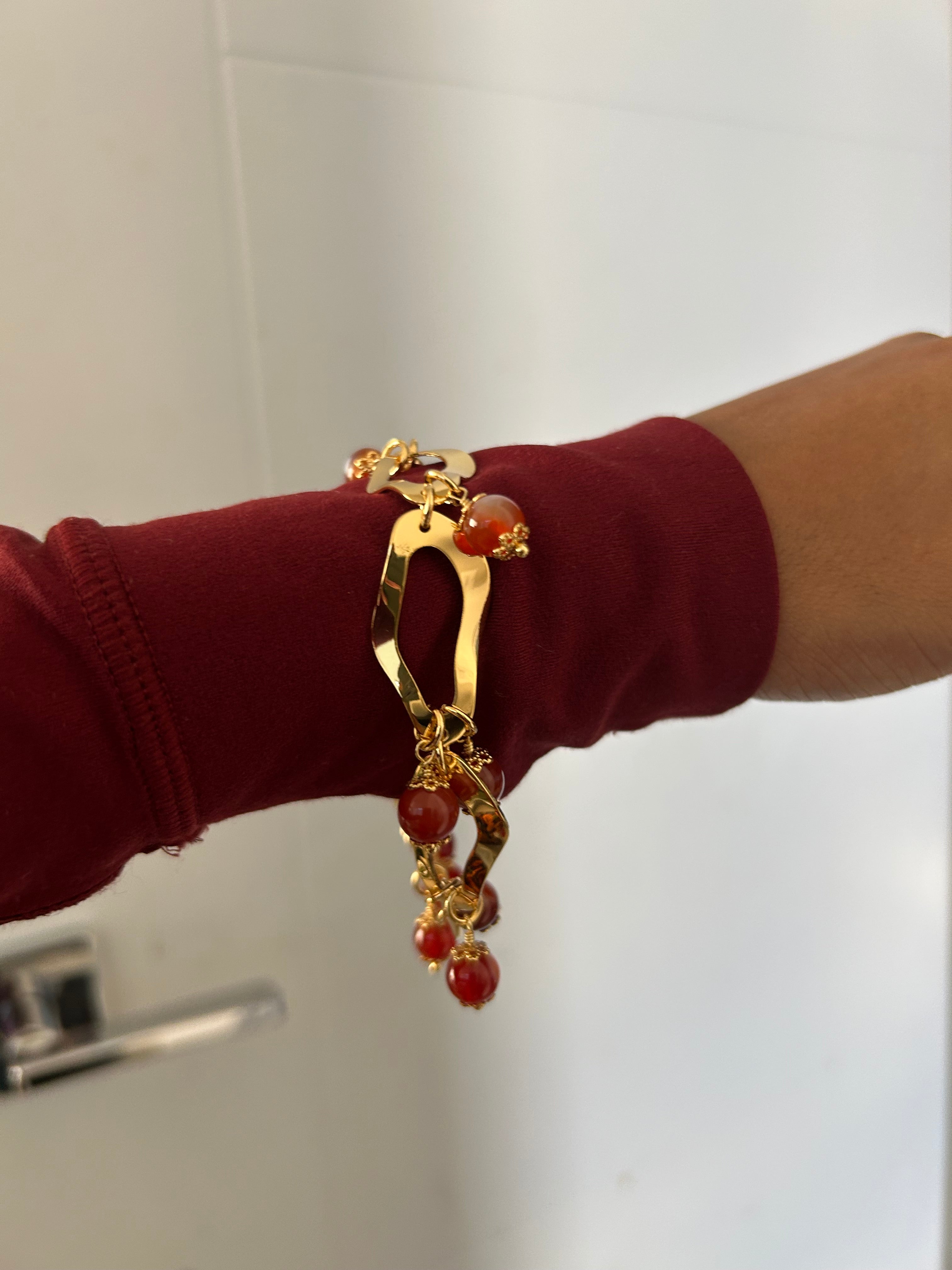 Red curve bracelet